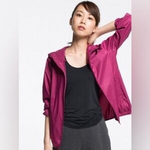Uniqlo Pocketable UV Protection Parka in Pink - Size M